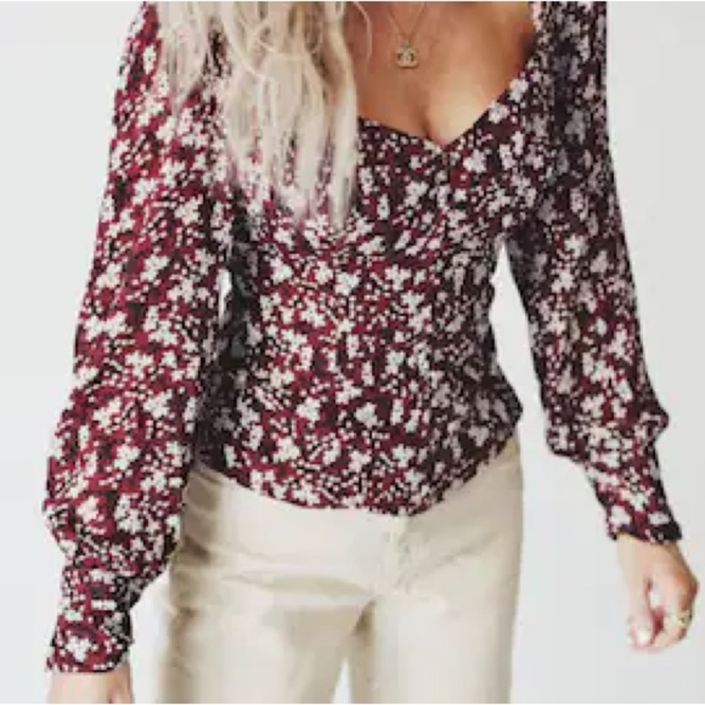 ✨NWOT✨Sweetheart Abercrombie Top